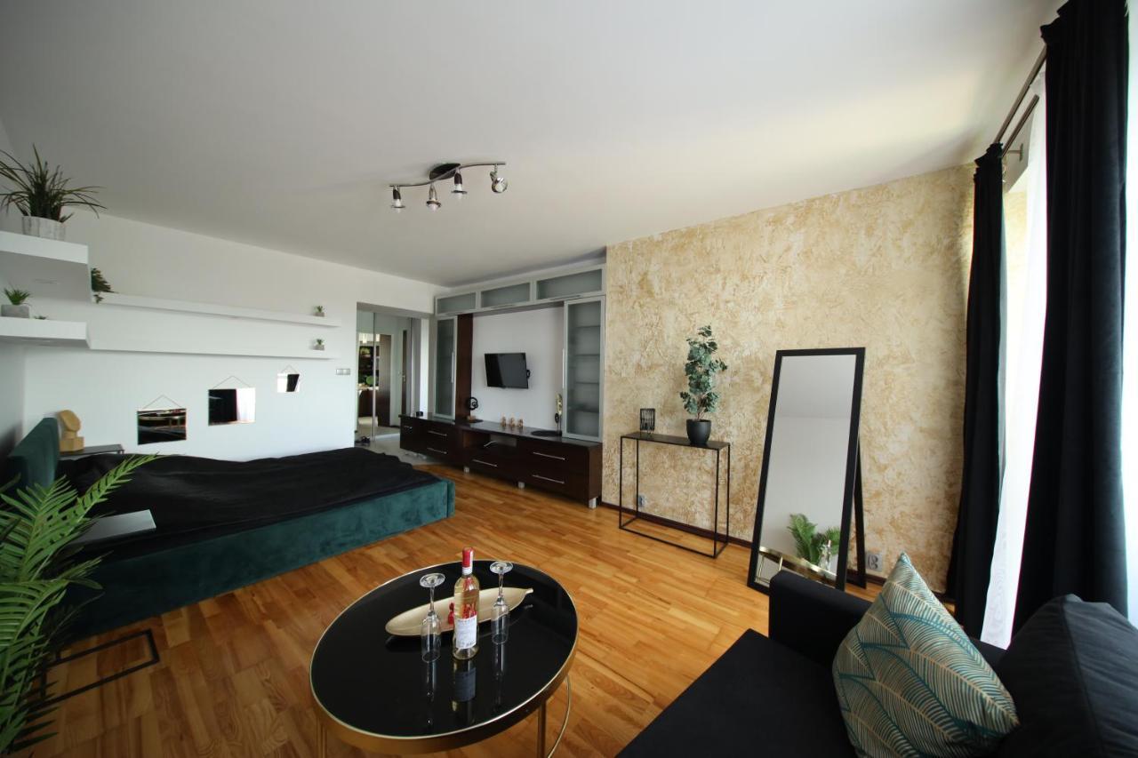 Bronco Apartments Warsaw Exterior photo